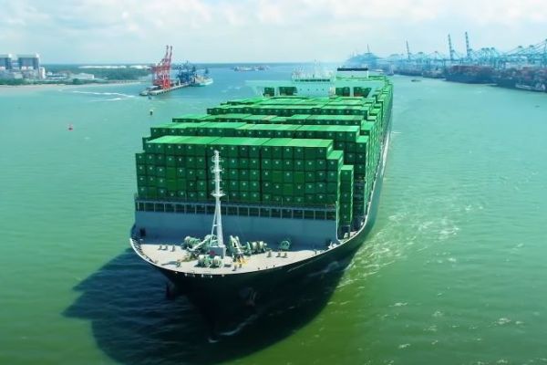 Vorfall mit dem gestrandeten Frachter im Suez-Kanal zeigte die Fragilität von globalen Lieferketten